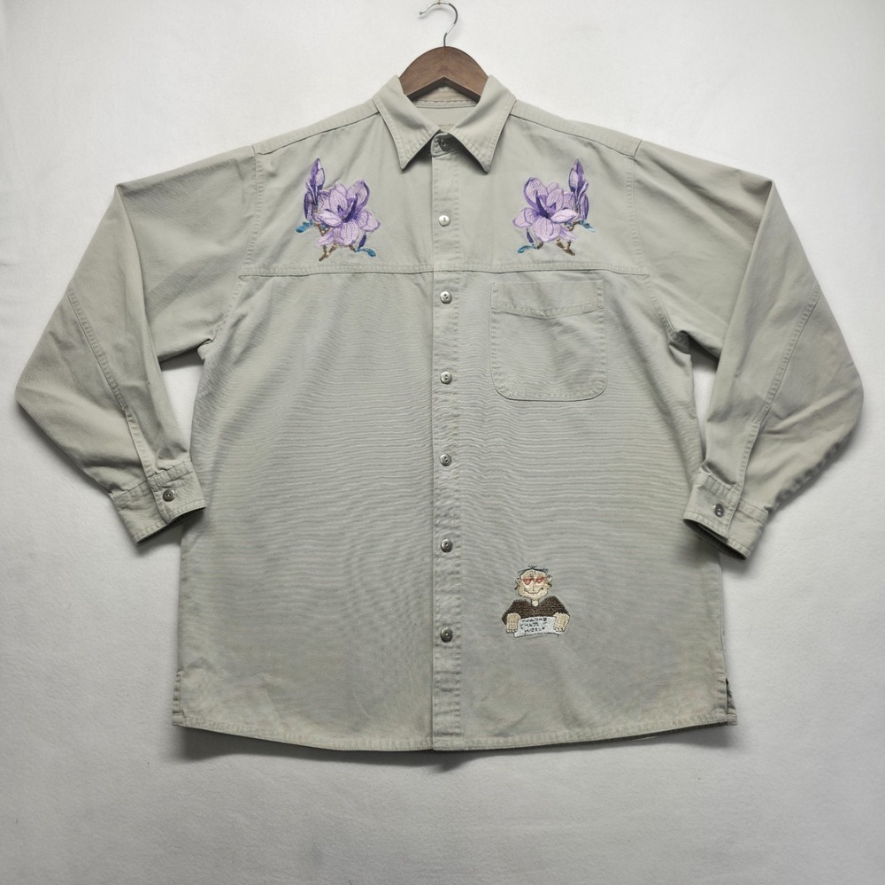 Vintage Women's Marlboro Custom-Embroidered Gear Shirt Size Medium